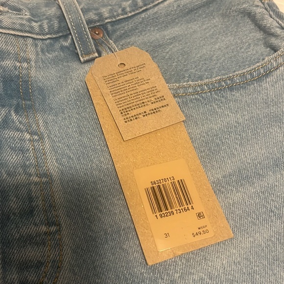 NWT Women’s Levi 501 Blue Jean Shorts Size 31 Button Fly High Rise - Picture 12 of 12